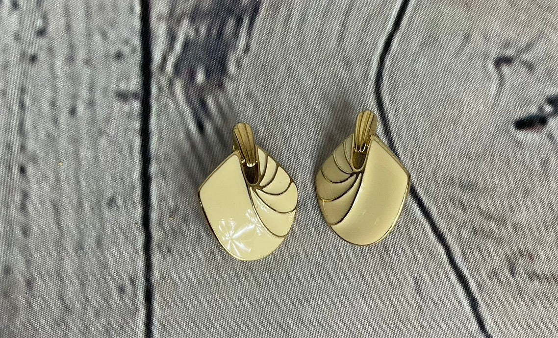 VIntage Cream Enamel and Gold Clip-on Earrings