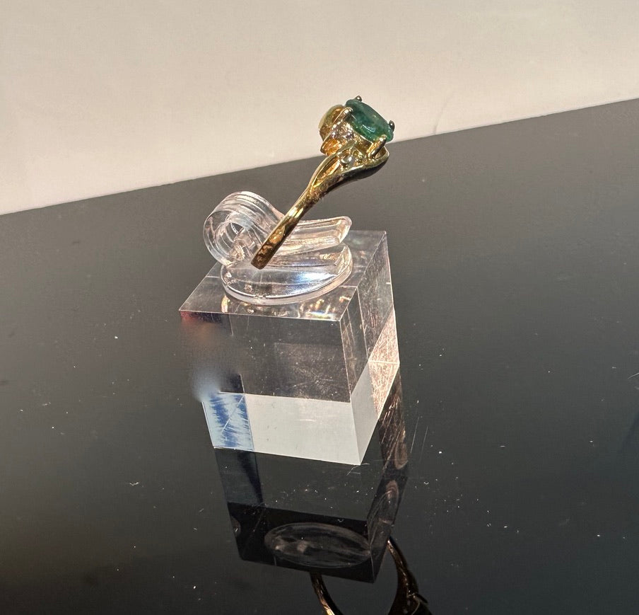 Vintage Emerald ring in 10K Gold with diamond accents