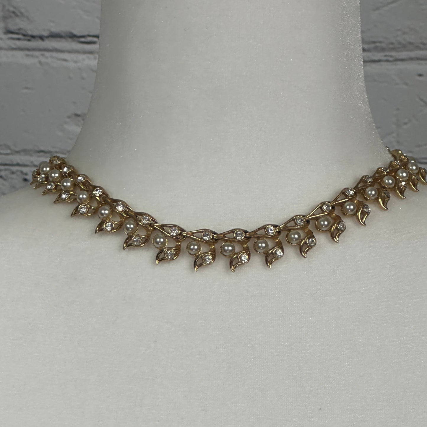 Faux Pearl and Crystal Choker in Gold Tone