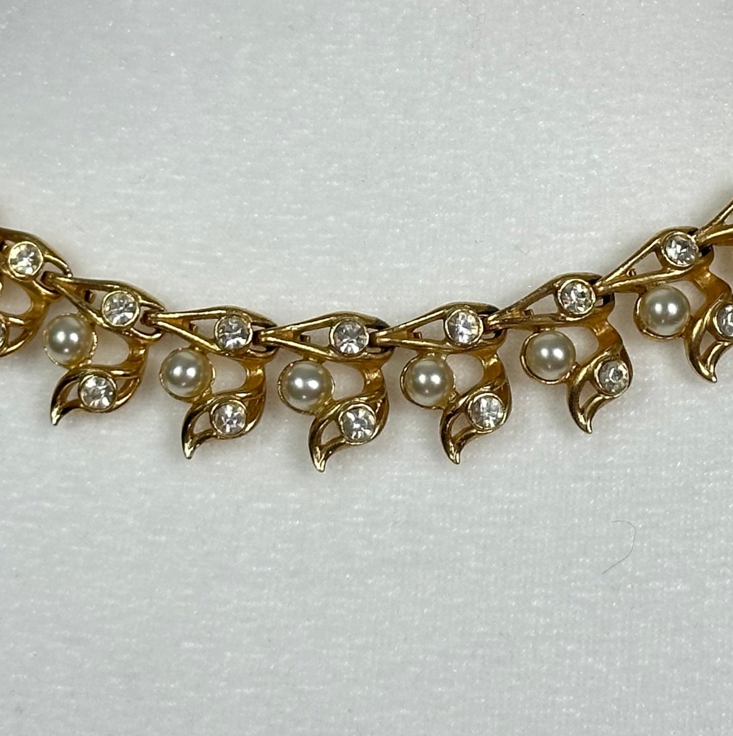 Faux Pearl and Crystal Choker in Gold Tone