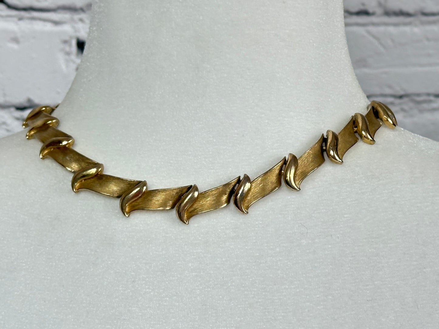 Vintage Trifari Brushed Gold tone Collar Necklace with Hangtag