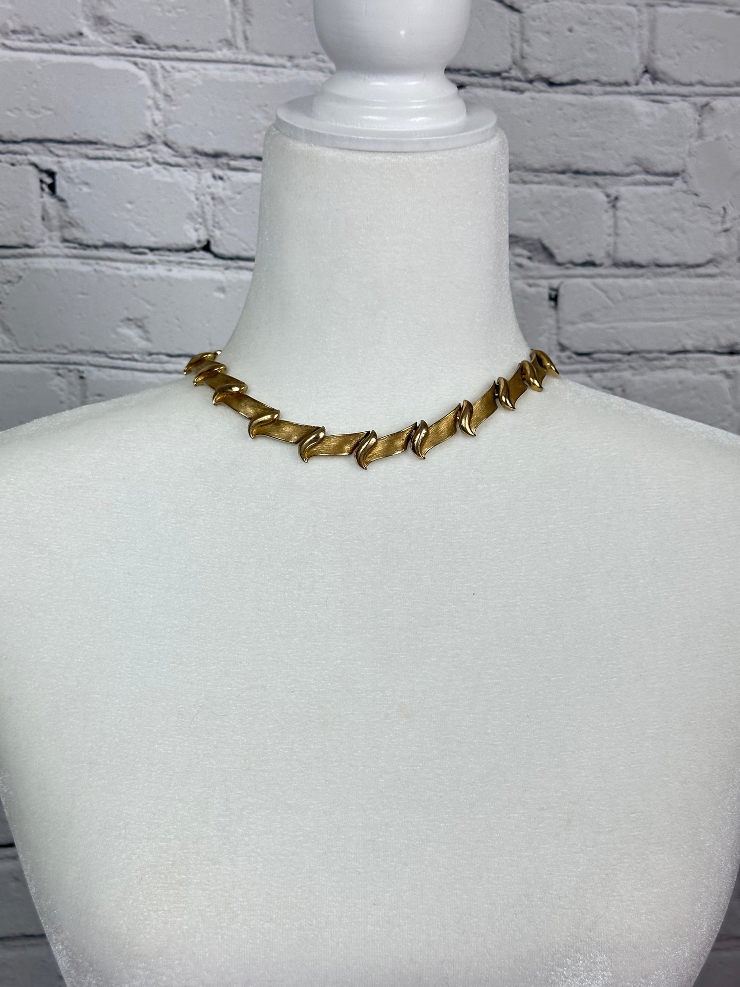Vintage Trifari Brushed Gold tone Collar Necklace with Hangtag