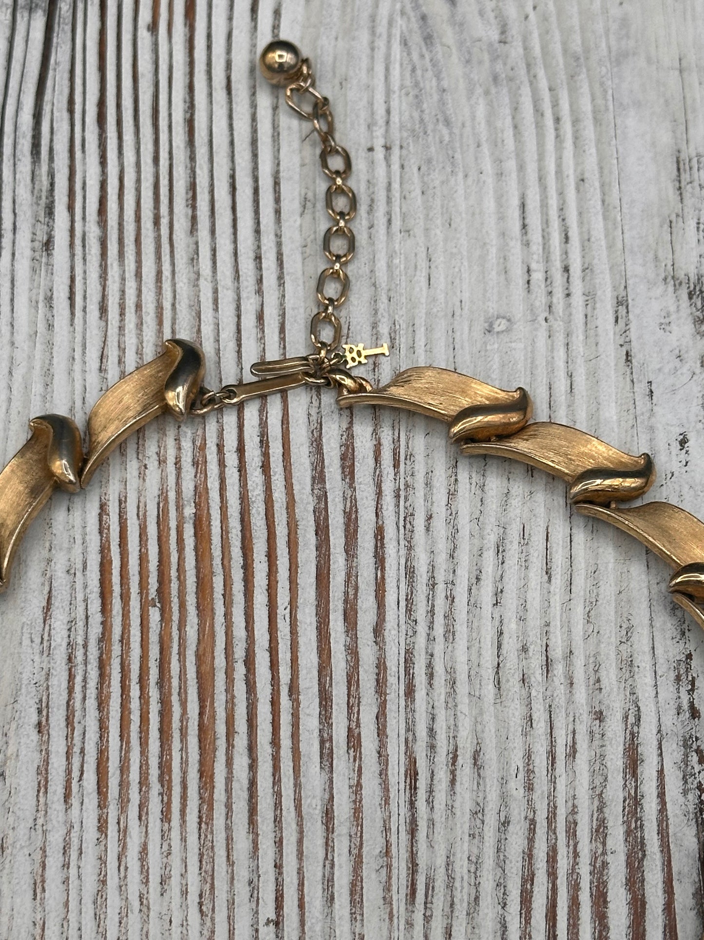 Vintage Trifari Brushed Gold tone Collar Necklace with Hangtag