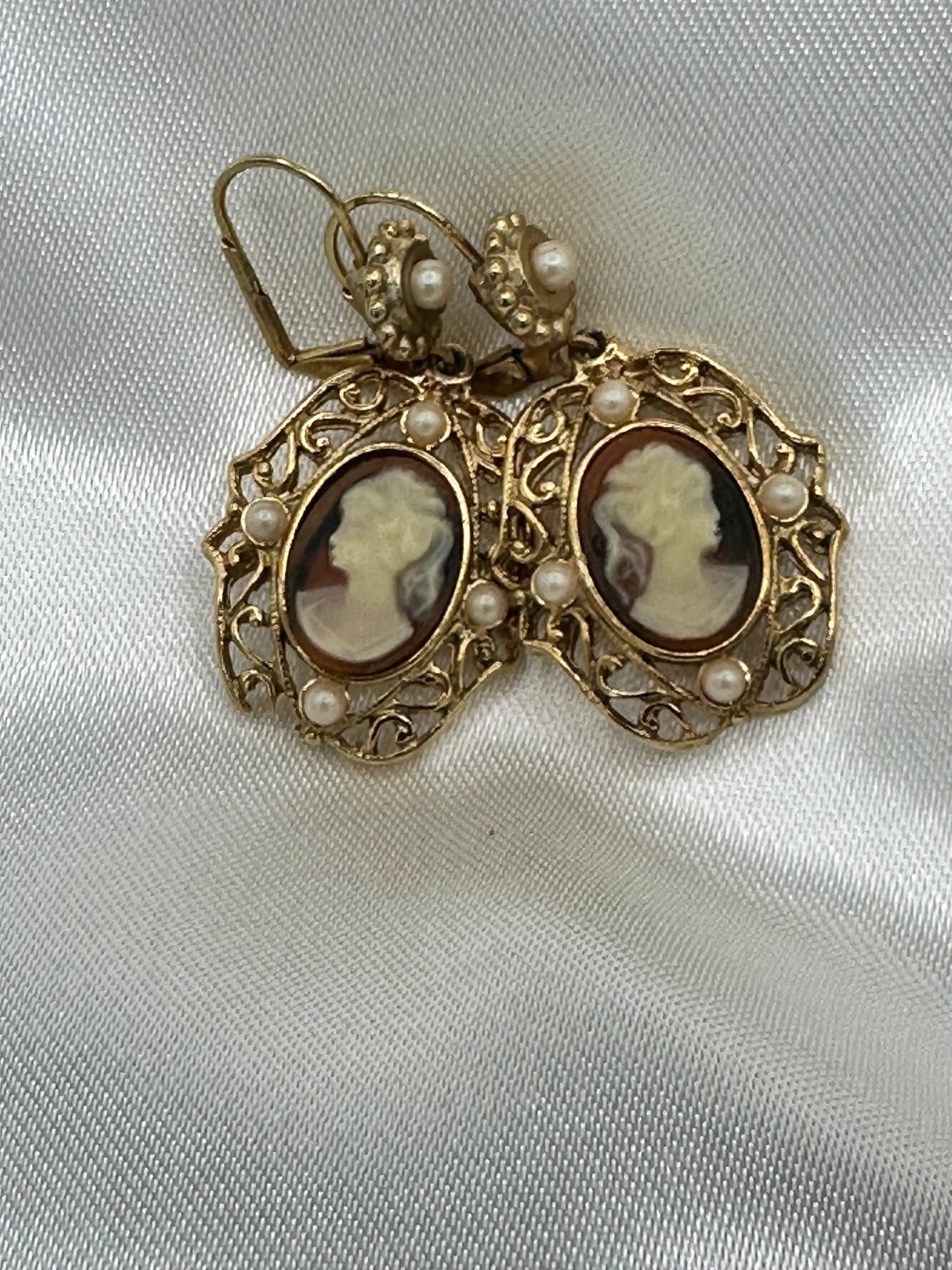 Vintage Jessica Stevens Victorian style Faux Cameo and Faux Pearl Drop Earrings in Gold Tone