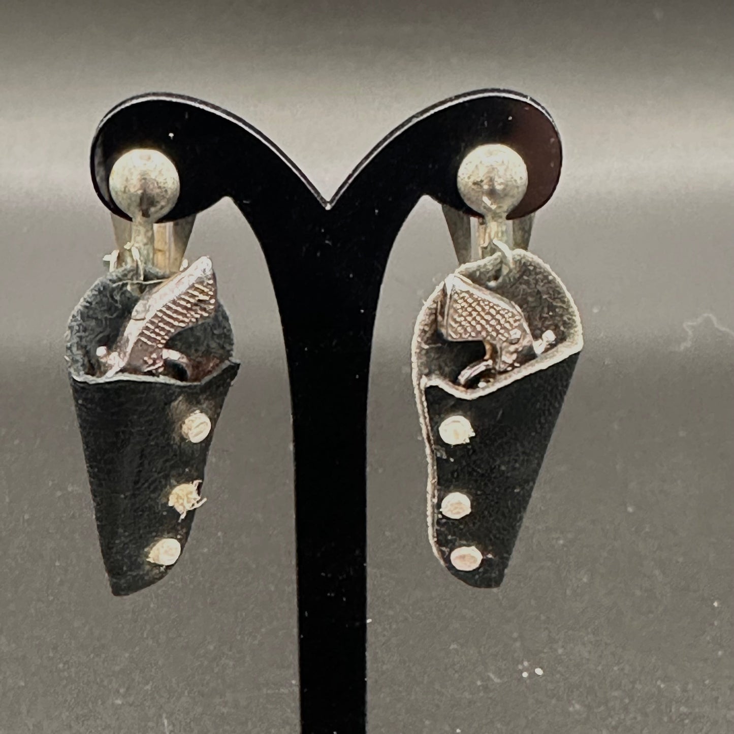 Vintage 1950’s 6 Shooters in Holsters Drop Clip-On Earrings