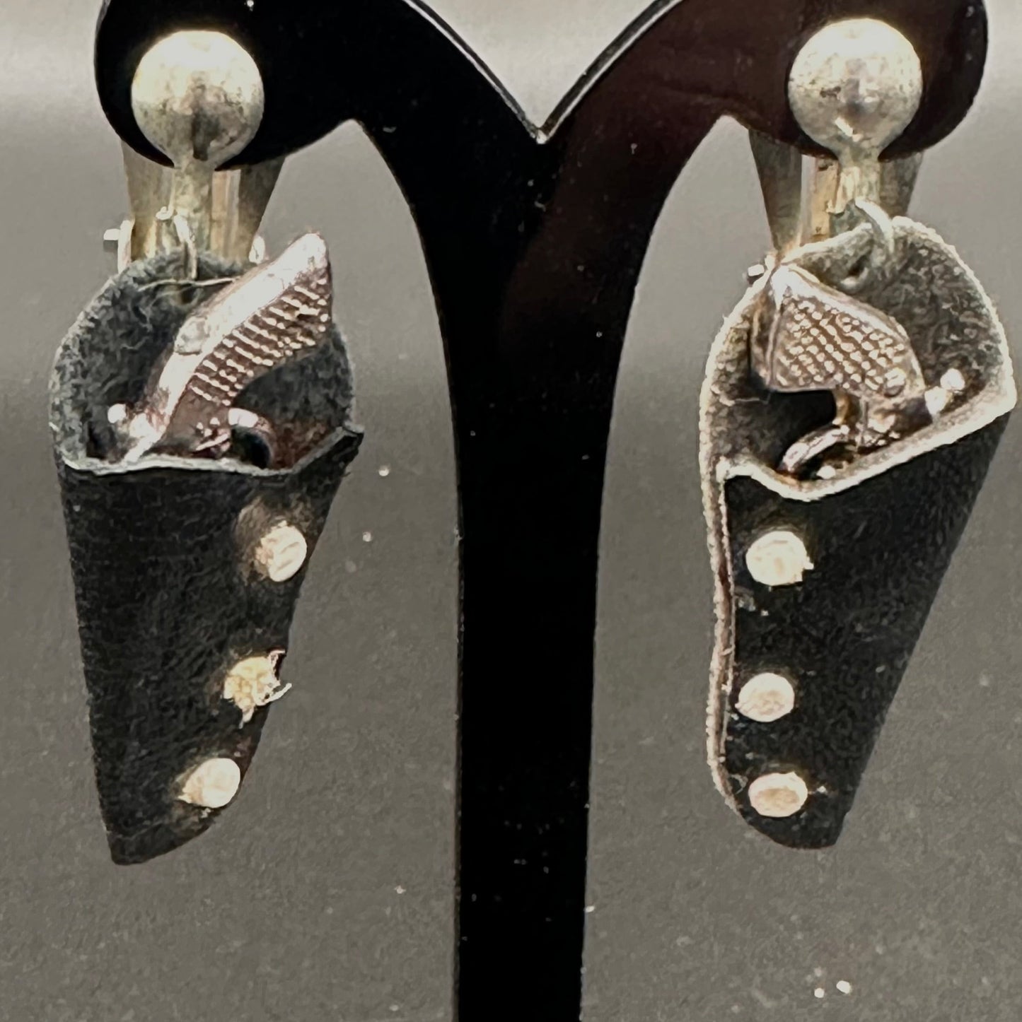 Vintage 1950’s 6 Shooters in Holsters Drop Clip-On Earrings