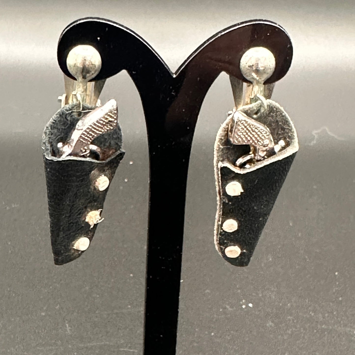 Vintage 1950’s 6 Shooters in Holsters Drop Clip-On Earrings