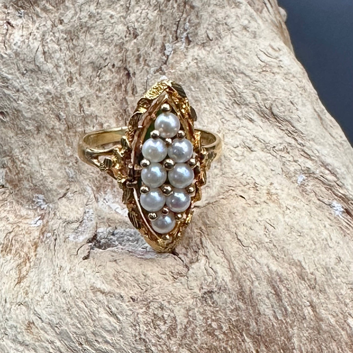 RARE Vintage/Antique Flip Ring in 18K yellow gold .
