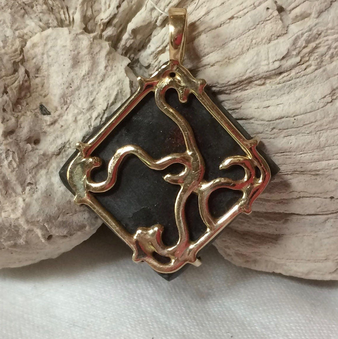 Ammolite Pendant in 14K yellow Gold