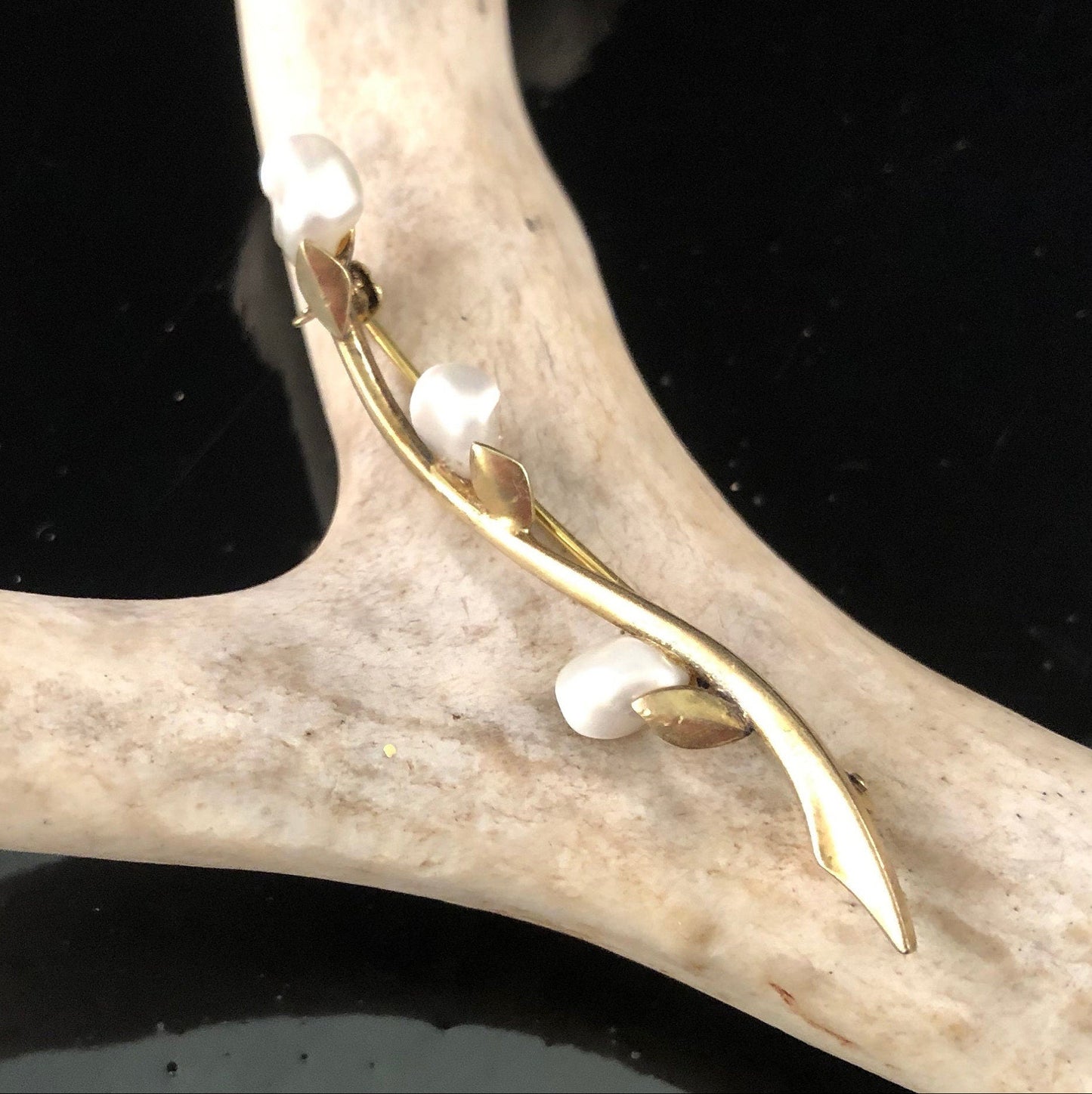 Baroque Pearl Goat Willow Branch