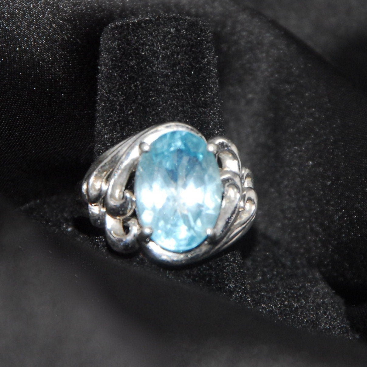 Blue Topaz and Sterling Silver ring