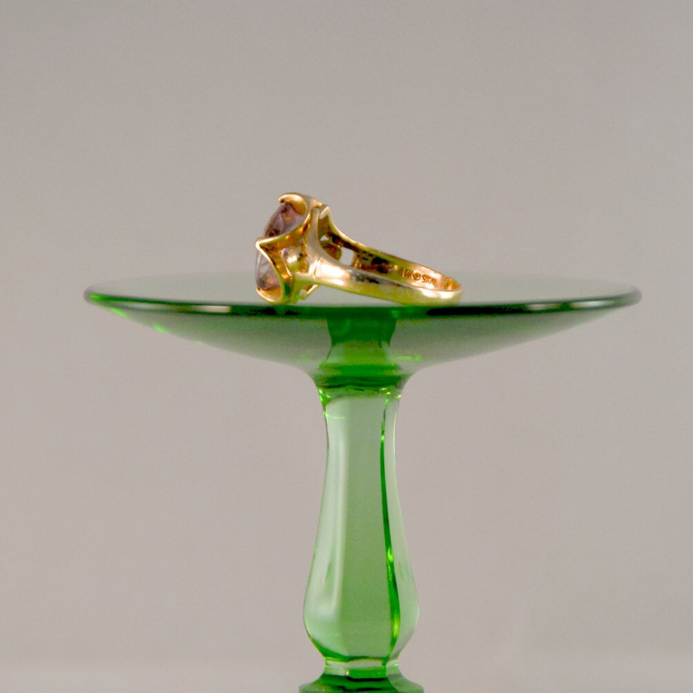 Amethyst in fluted 14K gold Ring