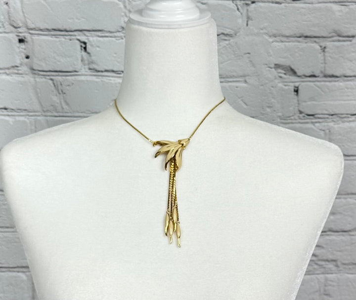 Vintage Monet Cream and Gold tone Lily Flower Necklace