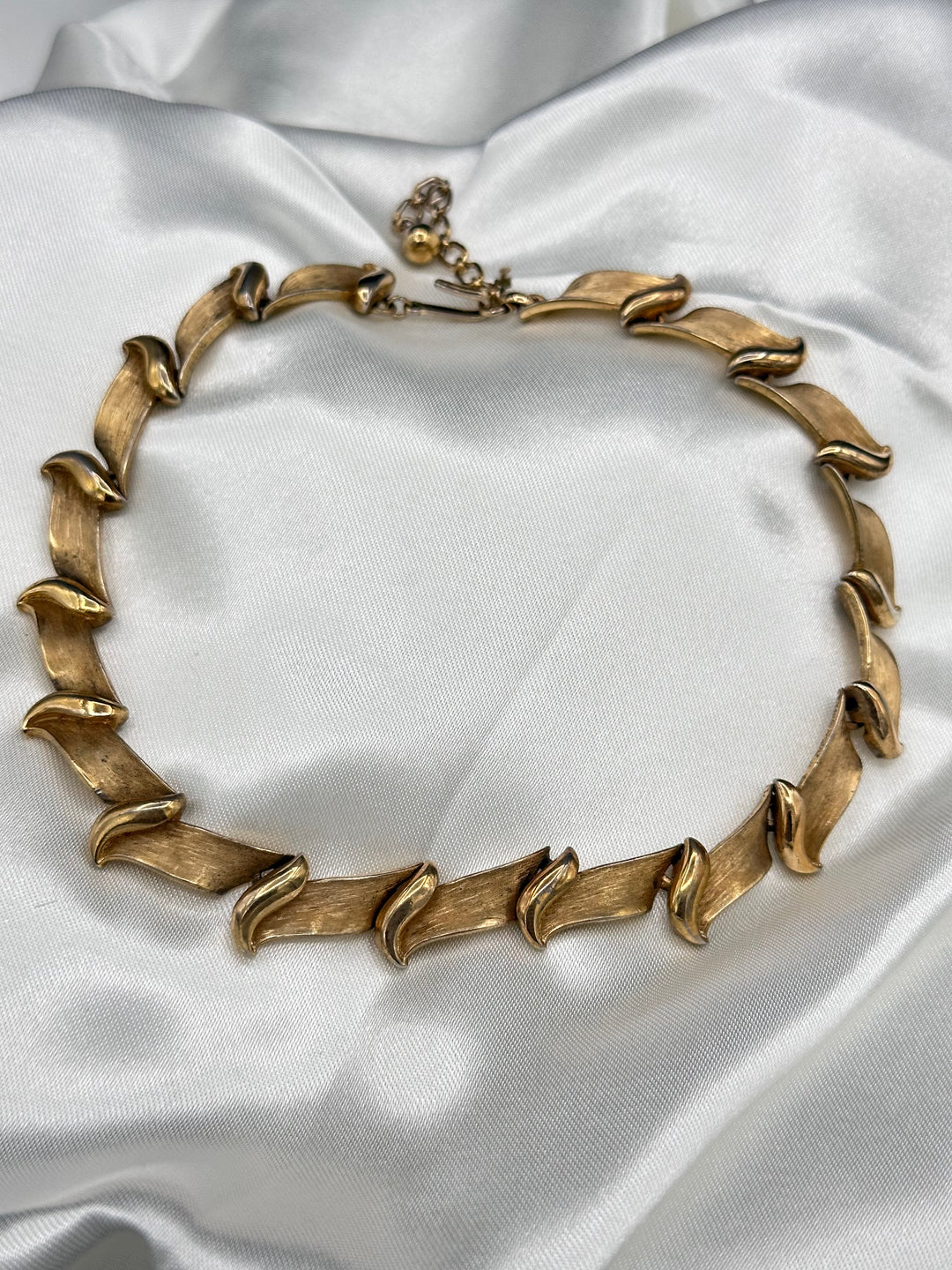 Vintage Trifari Brushed Gold tone Collar Necklace with Hangtag