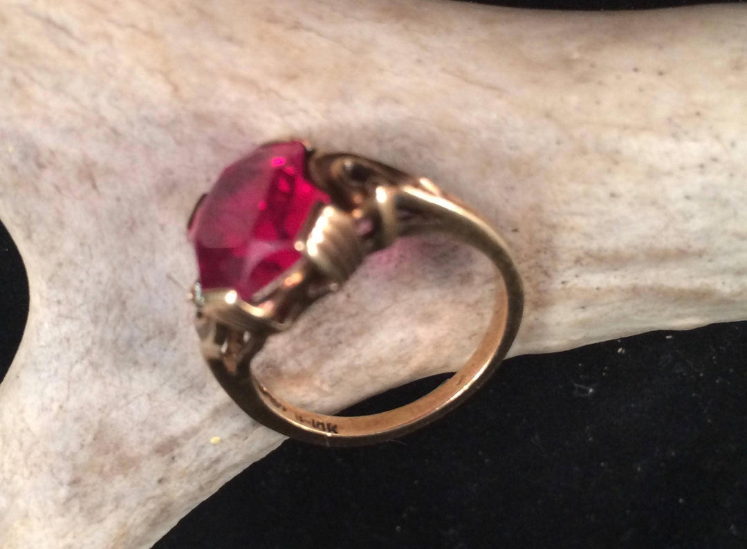 Vintage Synthetic Ruby ring in 10K gold.