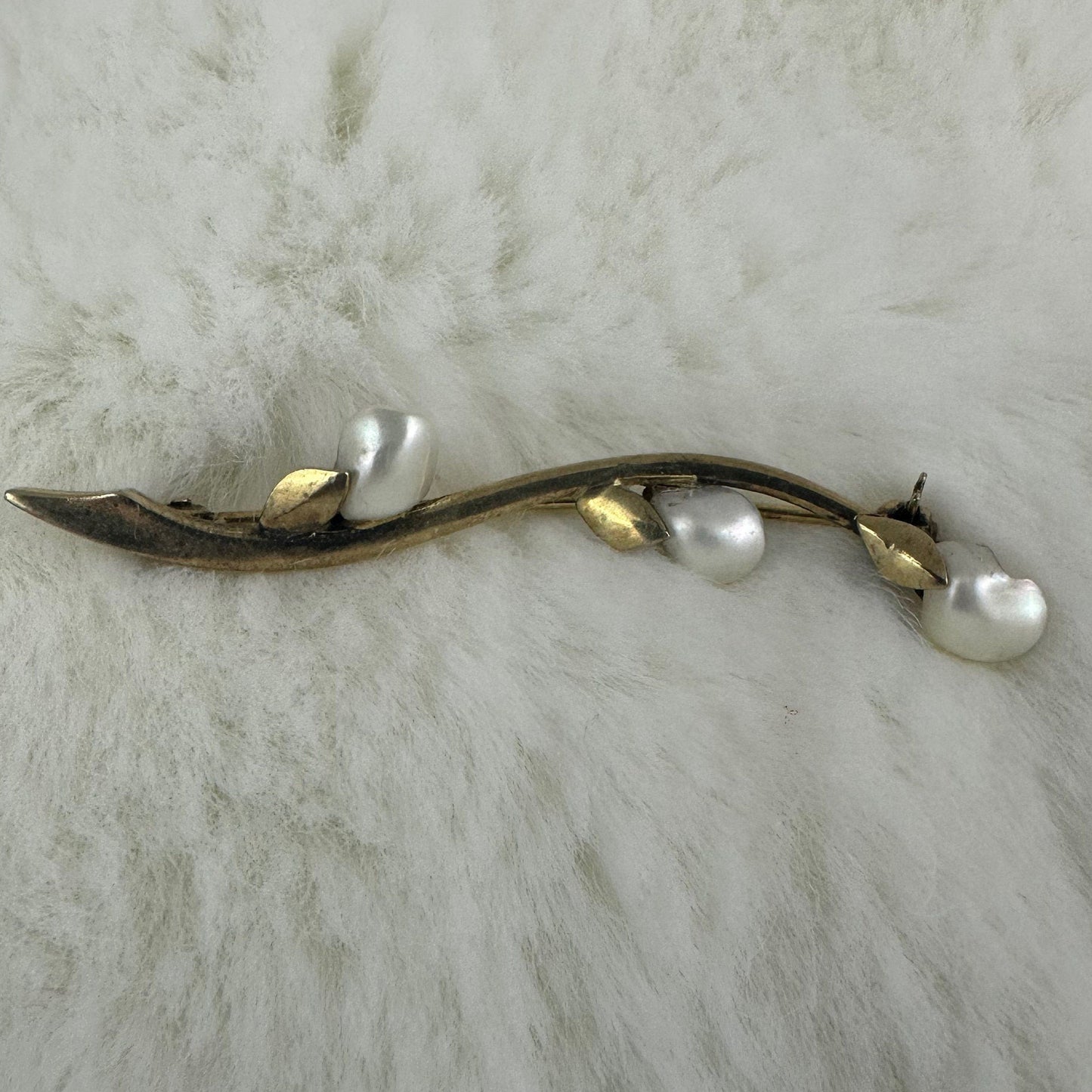Baroque Pearl Goat Willow Branch