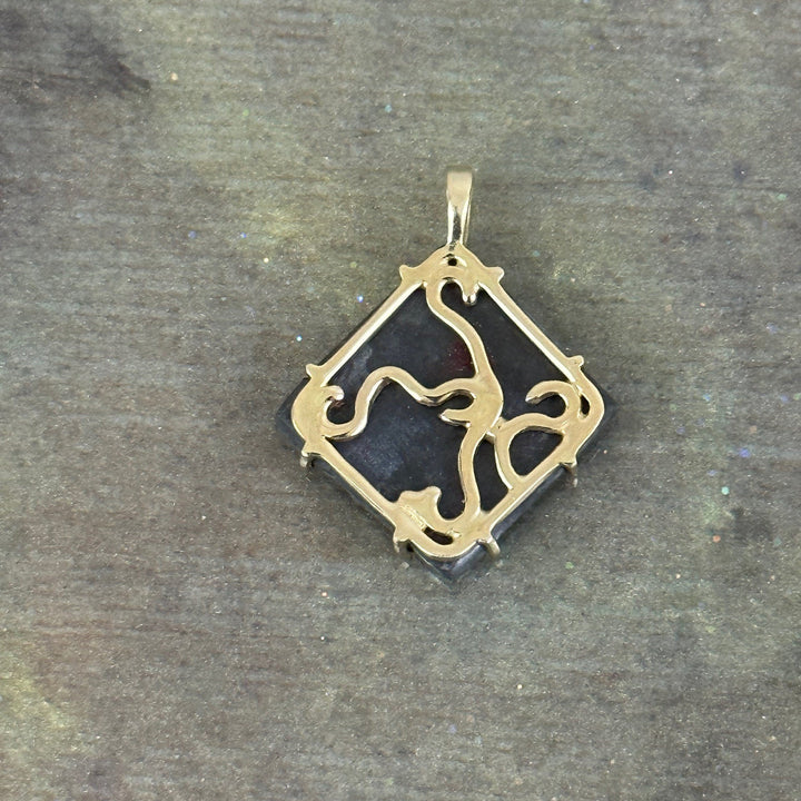 Ammolite Pendant in 14K yellow Gold