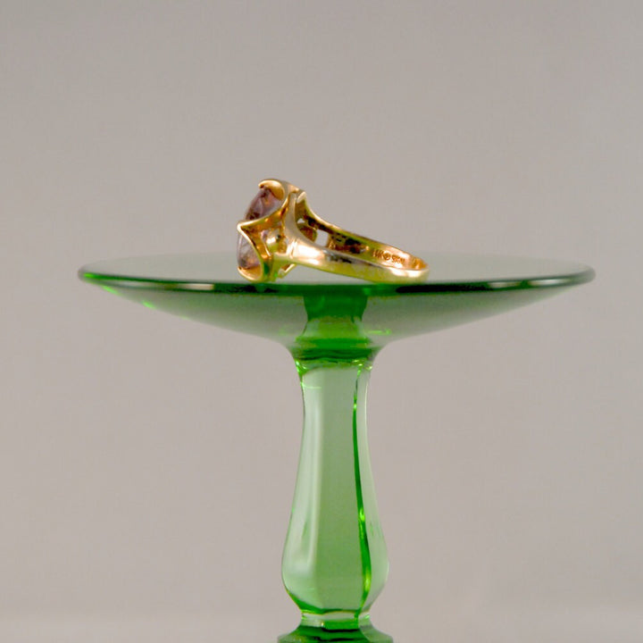 Amethyst in fluted 14K gold Ring