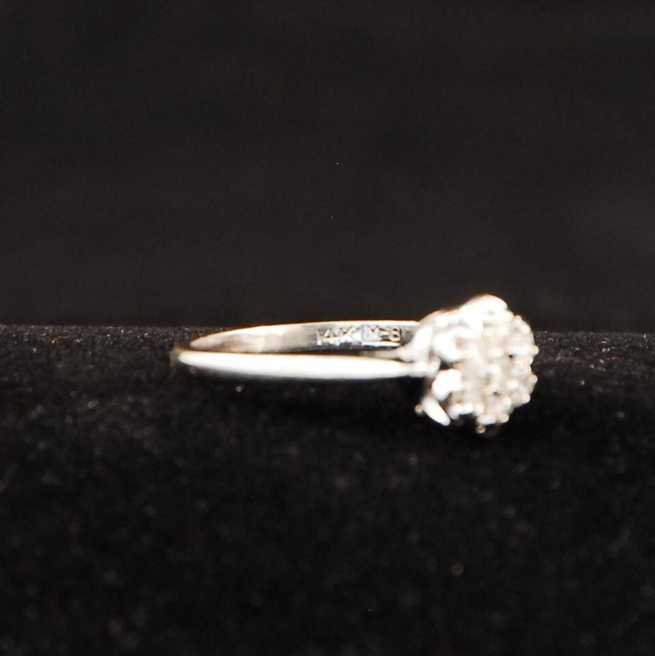 14K White Gold Cluster Diamond ring